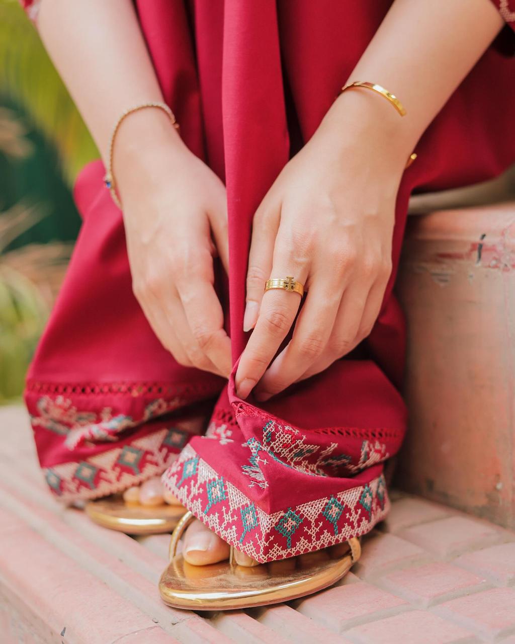 NISHA LAWN EMB CORD SETS ( FARSHI SHALWAR)