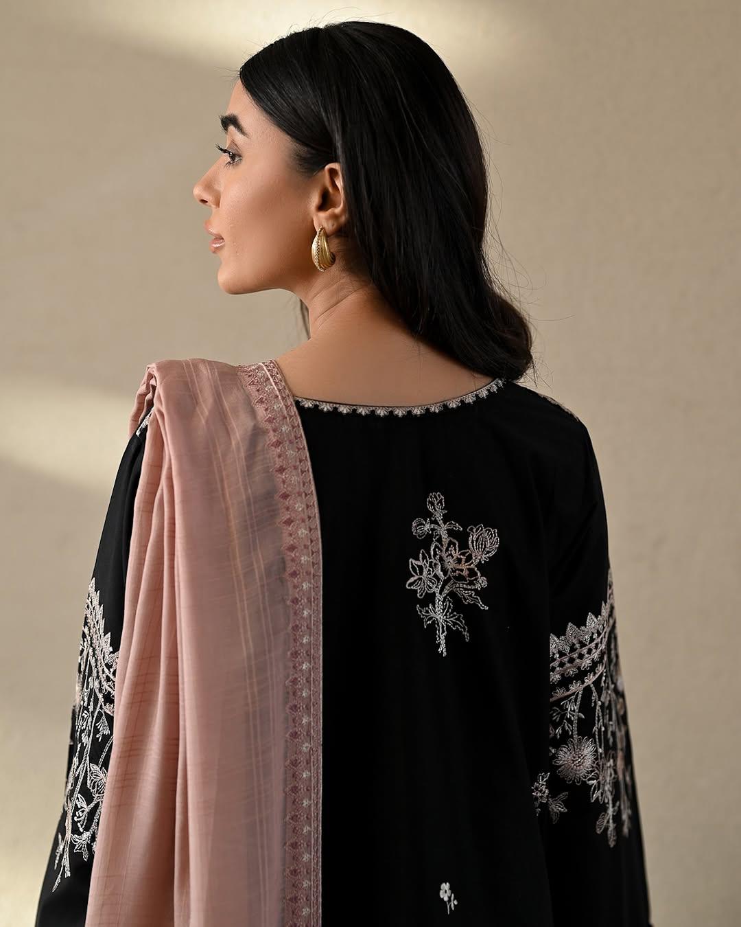 ZAIB LUXURY  CO-ORD SET WITH FARSHI